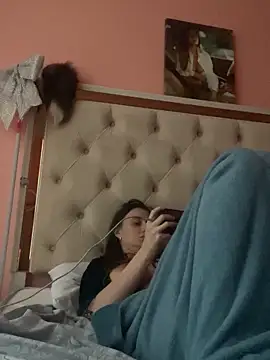 Flossy Vettie online show from 11-23-25, 02:17