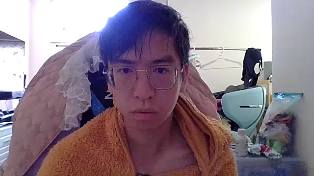 Snapshot of charlie_xdd chatting on 03-08-25, 06:32 charlie xdd online show from 03-08-25, 06:32