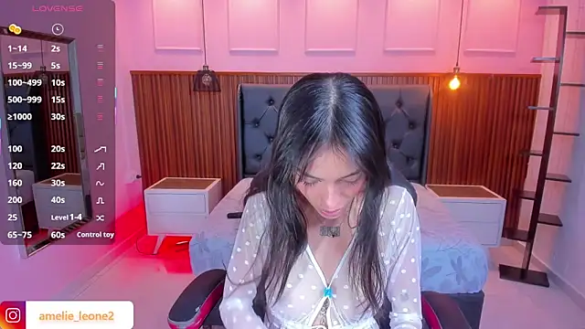 AMELIELEONE online show from 10-07-25, 12:24