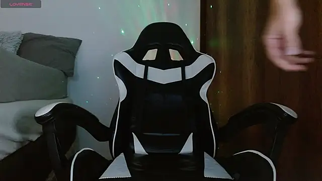 Snapshot of Noah_jhonsonn chatting on 01-25-25, 01:41 Noah jhonsonn online show from 01-25-25, 01:41