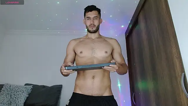 Snapshot of Noah_jhonsonn chatting on 02-18-25, 03:10 Noah jhonsonn online show from 02-18-25, 03:10