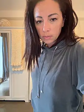 kymii online show from 10-26-25, 06:30