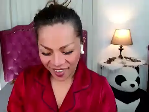 Snapshot of DreamLADYBOY chatting on 01-11-26, 10:37 DreamLADYBOY online show from 01-11-26, 10:37