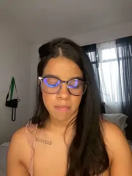 trianawhite online show from 02-10-26, 03:05