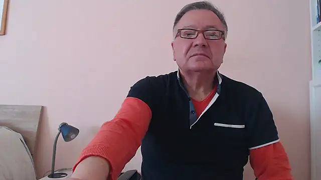 YOU6me online show from 11-22-25, 09:41