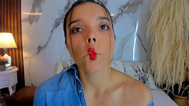 hannahill69 online show from 02-22-25, 07:12