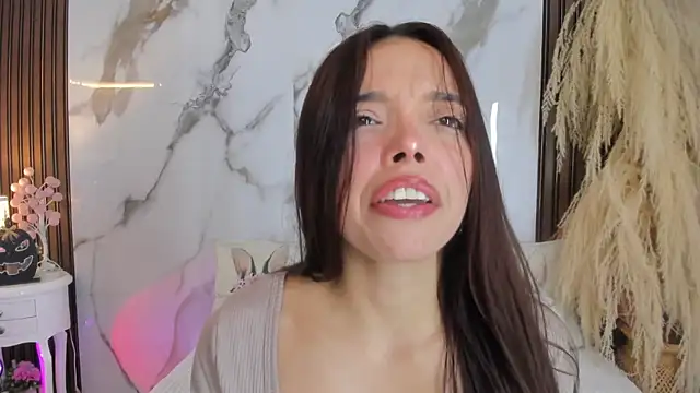 hannahill69 online show from 10-11-25, 04:44