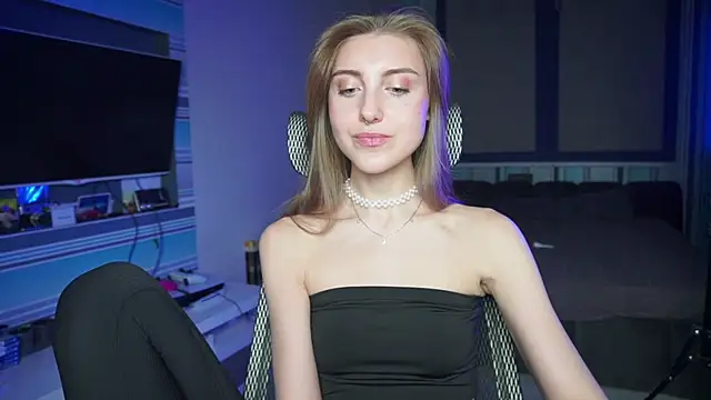 CassiaBlade1 online show from 10-07-25, 04:26