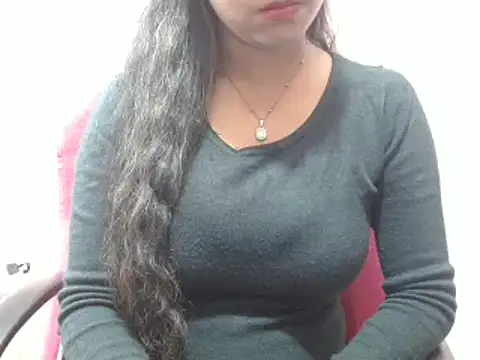 Snapshot of LovingPihu chatting on 02-09-25, 08:33 LovingPihu online show from 02-09-25, 08:33