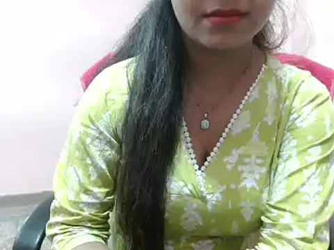 Snapshot of LovingPihu chatting on 02-18-25, 08:49 LovingPihu online show from 02-18-25, 08:49