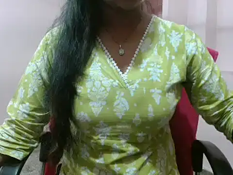 Snapshot of LovingPihu chatting on 02-18-25, 11:55 LovingPihu online show from 02-18-25, 11:55