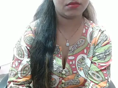 Snapshot of LovingPihu chatting on 02-21-25, 08:29 LovingPihu online show from 02-21-25, 08:29