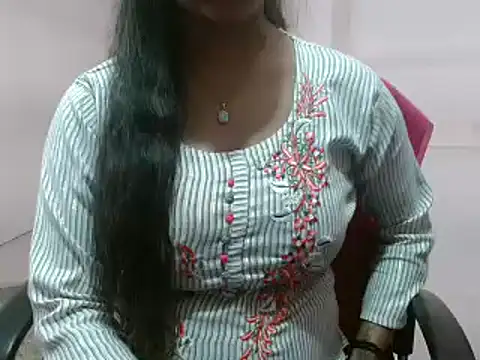 Snapshot of LovingPihu chatting on 02-24-25, 12:16 LovingPihu online show from 02-24-25, 12:16
