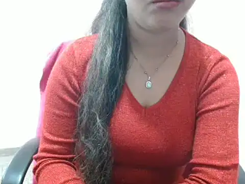 Snapshot of LovingPihu chatting on 03-08-25, 04:56 LovingPihu online show from 03-08-25, 04:56