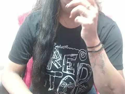 Snapshot of LovingPihu chatting on 03-11-25, 11:12 LovingPihu online show from 03-11-25, 11:12