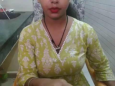 Snapshot of LovingPihu chatting on 09-13-25, 05:29 LovingPihu online show from 09-13-25, 05:29