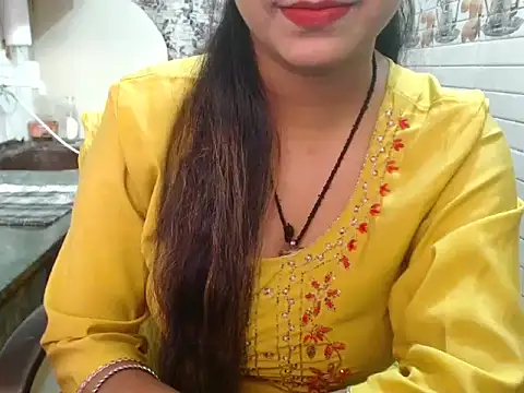 Snapshot of LovingPihu chatting on 12-20-25, 05:58 LovingPihu online show from 12-20-25, 05:58