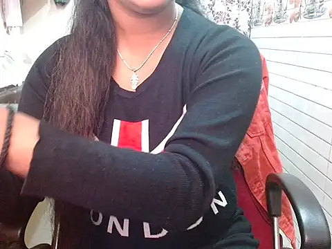 Snapshot of LovingPihu chatting on 02-03-26, 06:00 LovingPihu online show from 02-03-26, 06:00