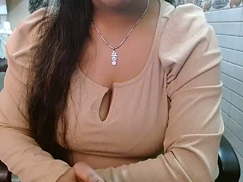 Snapshot of LovingPihu chatting on 02-11-26, 05:45 LovingPihu online show from 02-11-26, 05:45