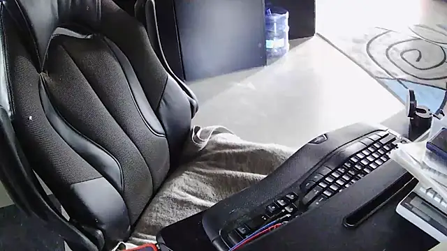 Snapshot of TrevorSteele chatting on 09-13-25, 02:50 TrevorSteele online show from 09-13-25, 02:50