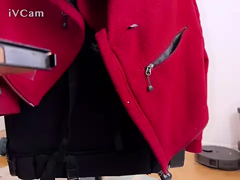 Snapshot of the-magic-dick77 chatting on 03-17-25, 05:38 the-magic-dick77 online show from 03-17-25, 05:38