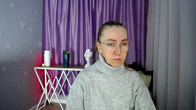 queen a n i online show from 01-18-25, 10:28