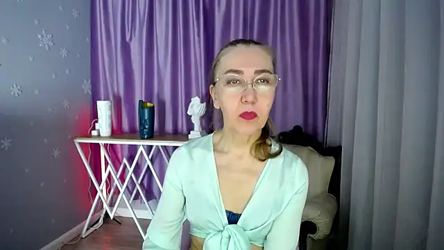 queen a n i online show from 01-29-25, 11:20