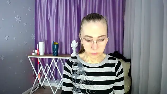 queen a n i online show from 03-08-25, 08:55