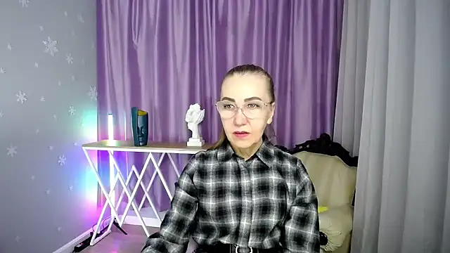 queen a n i online show from 09-27-25, 11:26