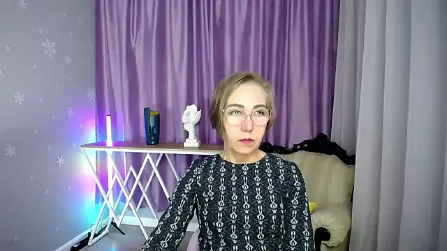 queen a n i online show from 10-14-25, 12:28