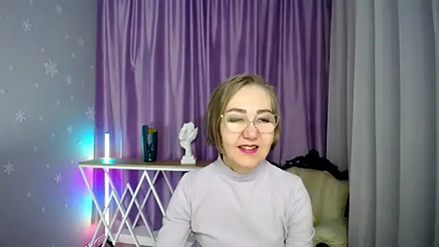 queen a n i online show from 11-24-25, 10:37