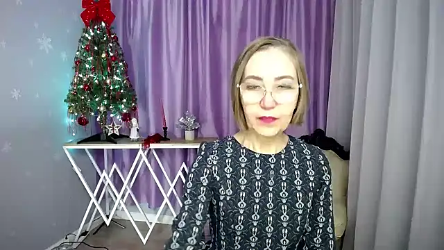 queen a n i online show from 02-02-26, 10:14