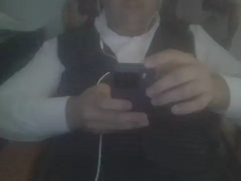 Snapshot of baygizemliadam chatting on 10-10-25, 08:35 baygizemliadam online show from 10-10-25, 08:35