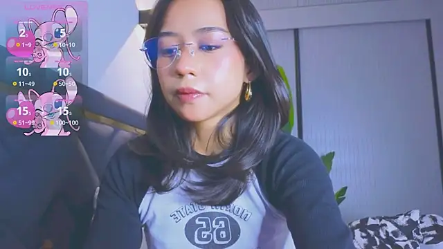 Mia Tin online show from 11-26-25, 03:02