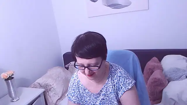 ChristaRose online show from 10-26-25, 12:49