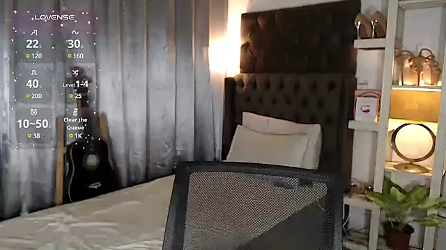 Snapshot of Local_Hoelyx chatting on 12-01-24, 07:14 Local Hoelyx online show from 12-01-24, 07:14