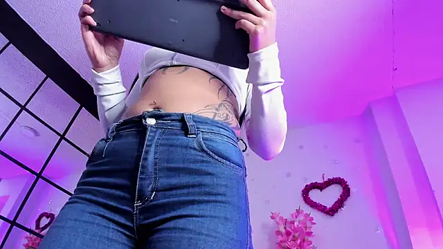  liathompsom09 online show from 02-25-25, 04:53