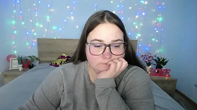 Snapshot of XX_Daniella_XX chatting on 01-28-25, 10:23 XX Daniella XX online show from 01-28-25, 10:23