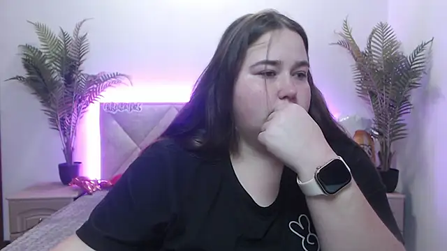 Snapshot of XX_Daniella_XX chatting on 10-06-25, 06:22 XX Daniella XX online show from 10-06-25, 06:22