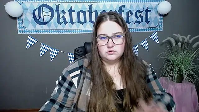 Snapshot of XX_Daniella_XX chatting on 10-10-25, 06:23 XX Daniella XX online show from 10-10-25, 06:23