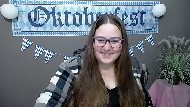 Snapshot of XX_Daniella_XX chatting on 10-11-25, 06:23 XX Daniella XX online show from 10-11-25, 06:23