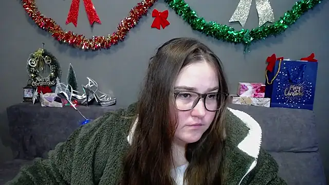 Snapshot of XX_Daniella_XX chatting on 12-15-25, 07:23 XX Daniella XX online show from 12-15-25, 07:23