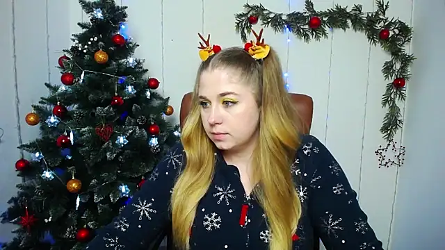 Snapshot of JessikaDaniel chatting on 12-21-24, 11:22 JessikaDaniel online show from 12-21-24, 11:22