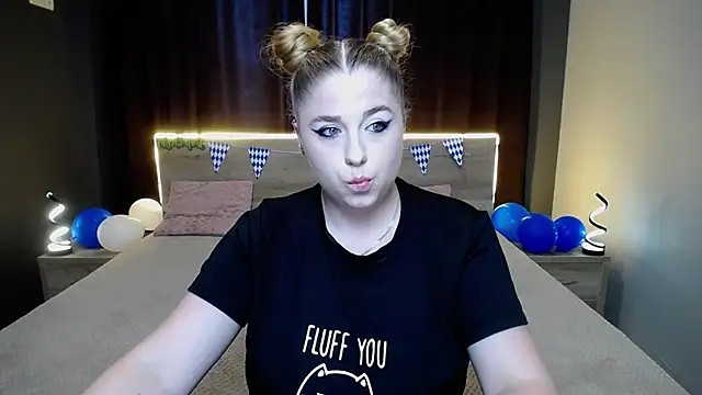 Snapshot of JessikaDaniel chatting on 09-23-25, 06:27 JessikaDaniel online show from 09-23-25, 06:27