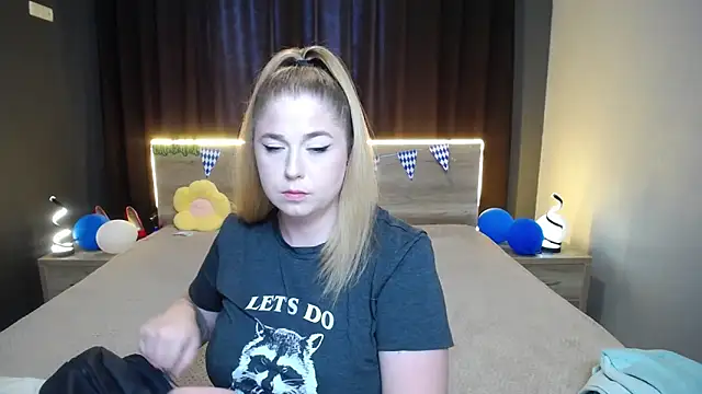 Snapshot of JessikaDaniel chatting on 10-04-25, 06:22 JessikaDaniel online show from 10-04-25, 06:22