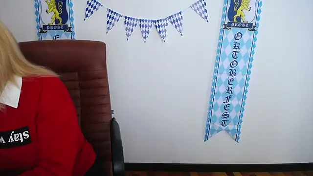 Snapshot of JessikaDaniel chatting on 10-06-25, 06:11 JessikaDaniel online show from 10-06-25, 06:11