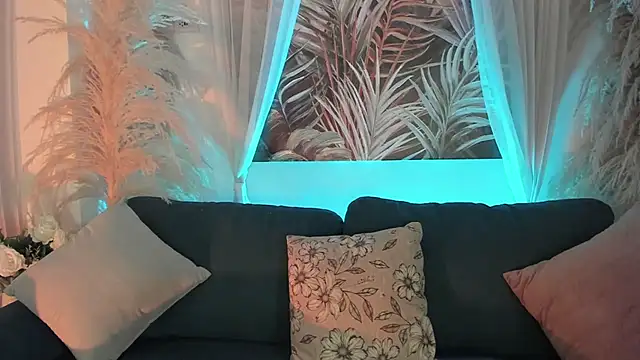 Nicolle W online show from 11-20-25, 11:54