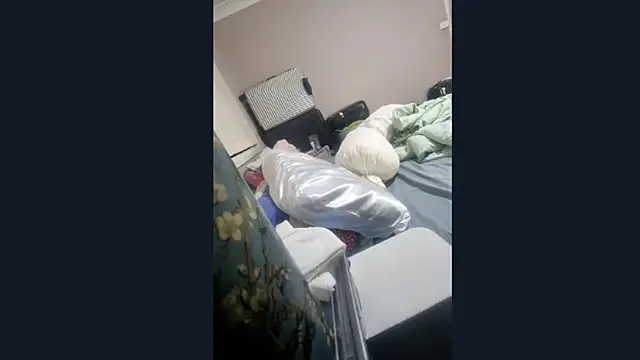 Snapshot of AmateurGuy23 chatting on 12-31-24, 03:31 AmateurGuy23 online show from 12-31-24, 03:31