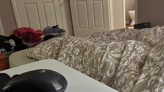 Snapshot of AmateurGuy23 chatting on 09-19-25, 11:49 AmateurGuy23 online show from 09-19-25, 11:49