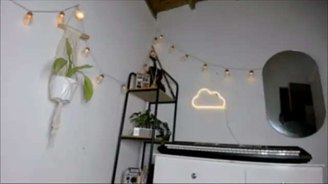 susy angel online show from 01-10-25, 07:14